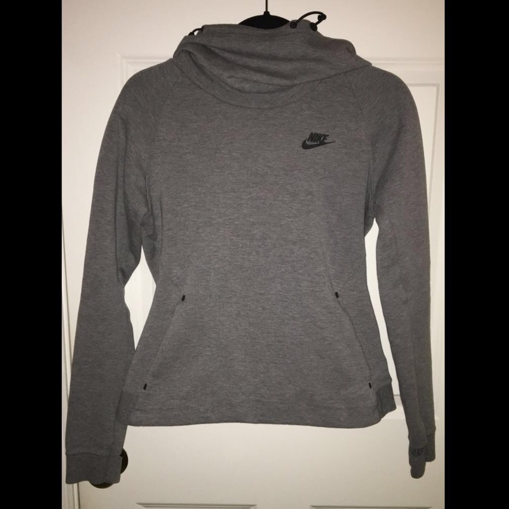 Nike hoodie size M