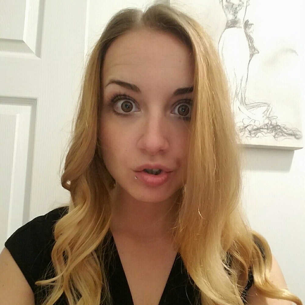 Meet your Posher, Ashley