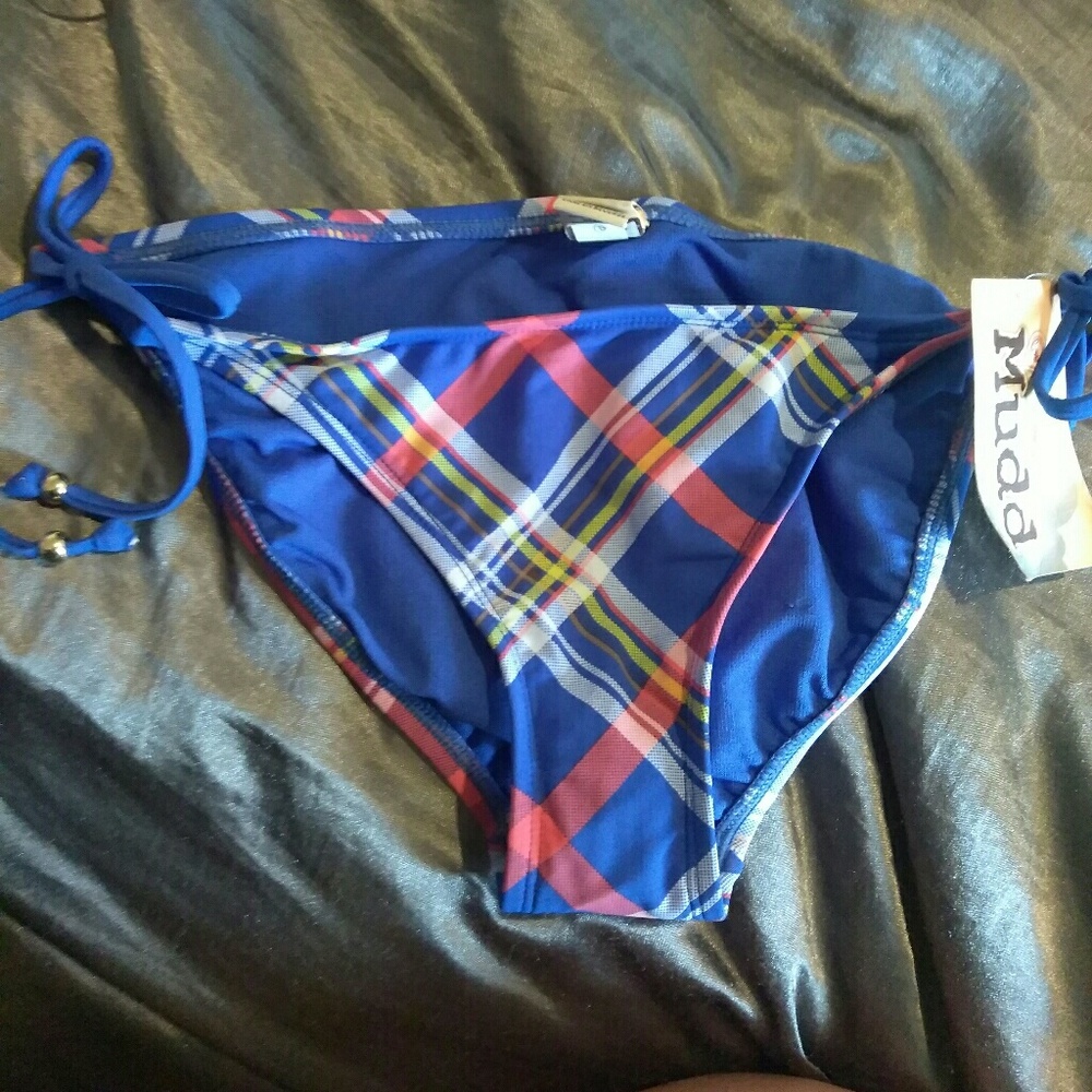 Bikini bottoms