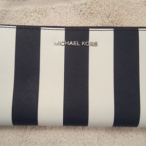 Michael Kors navy and white zip around wallet