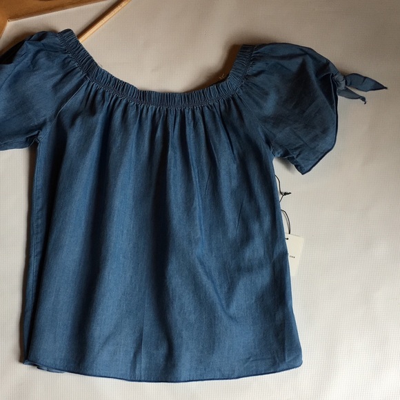 LAST ONE!! DENIM OFF THE SHOULDER TOP - Picture 2 of 4