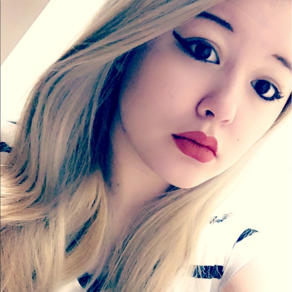 Meet your Posher, Victoria - Picture 2 of 2