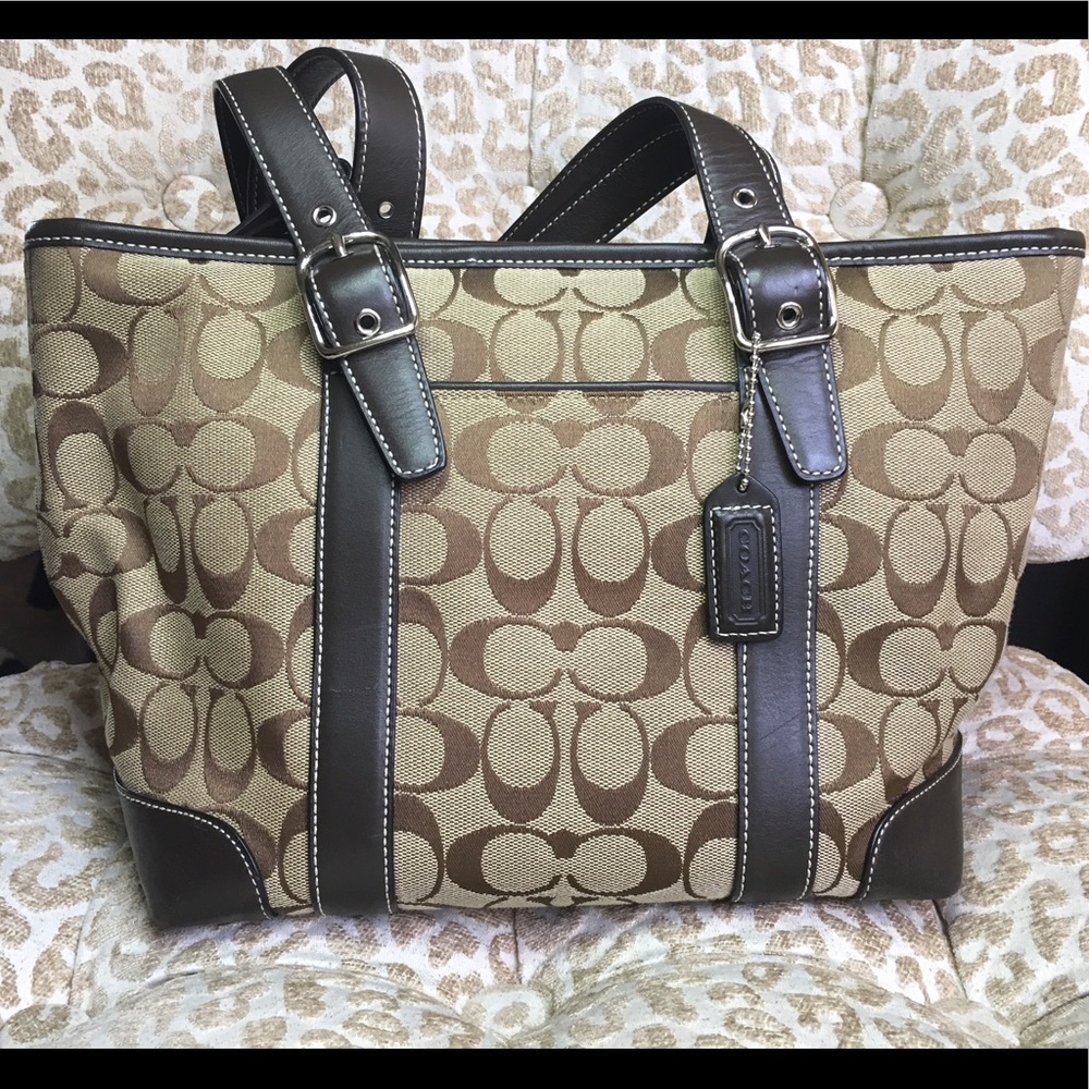💕💖 Coach Signature Brown Logo Handbag