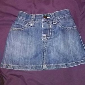 Like new children's place skirt