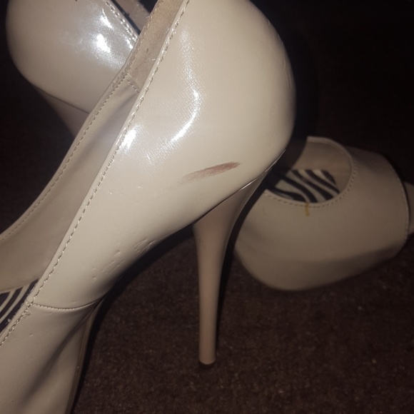 Nude Platform Heels - Picture 5 of 5