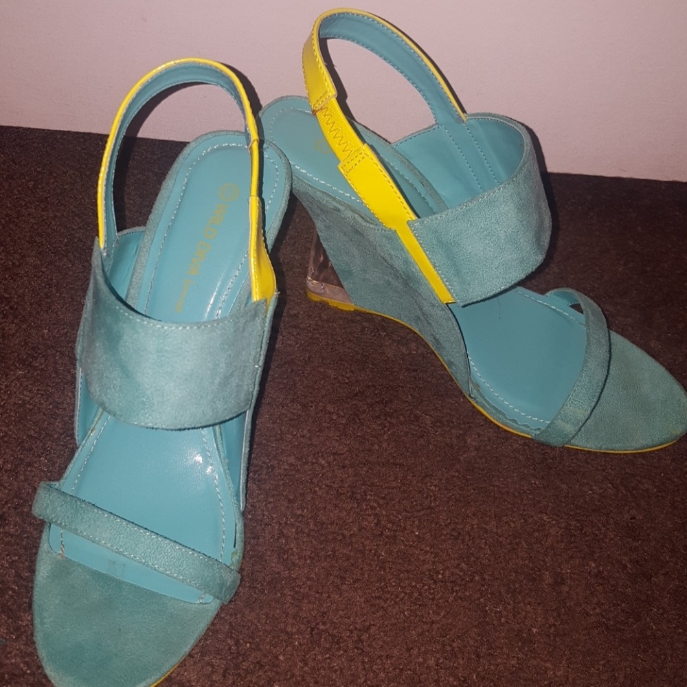 Turquoise & Lime Wedges