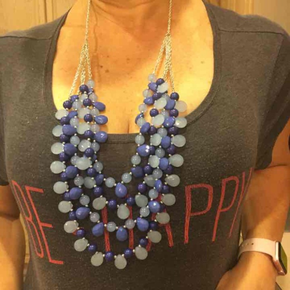 Dark and light blue layered necklace