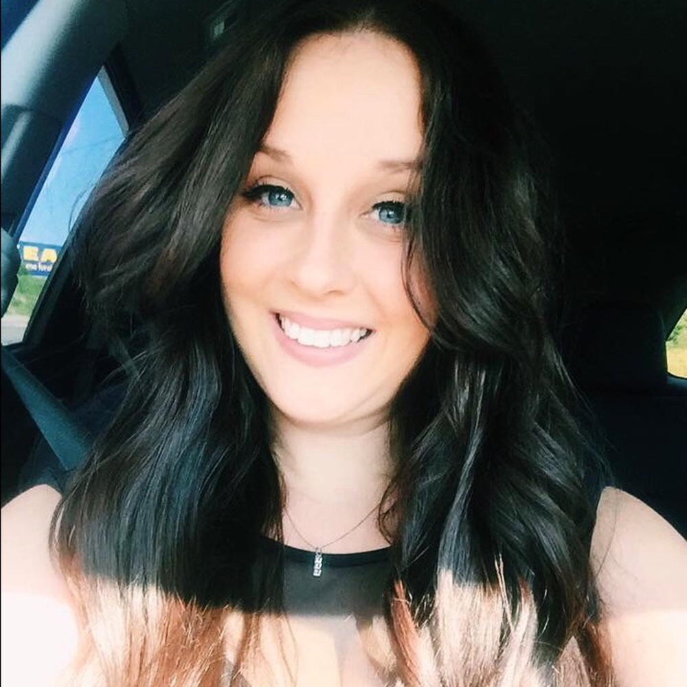 Meet your Posher, Ashley