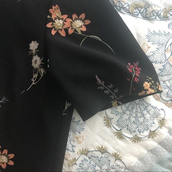Zara Tops - Zara boxy black floral top, size small Zara Tops - Zara boxy black floral top, size small