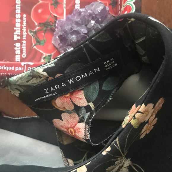 Zara Tops - Zara boxy black floral top, size small Zara Tops - Zara boxy black floral top, size small