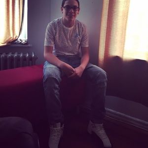 Meet your Posher, Adrian