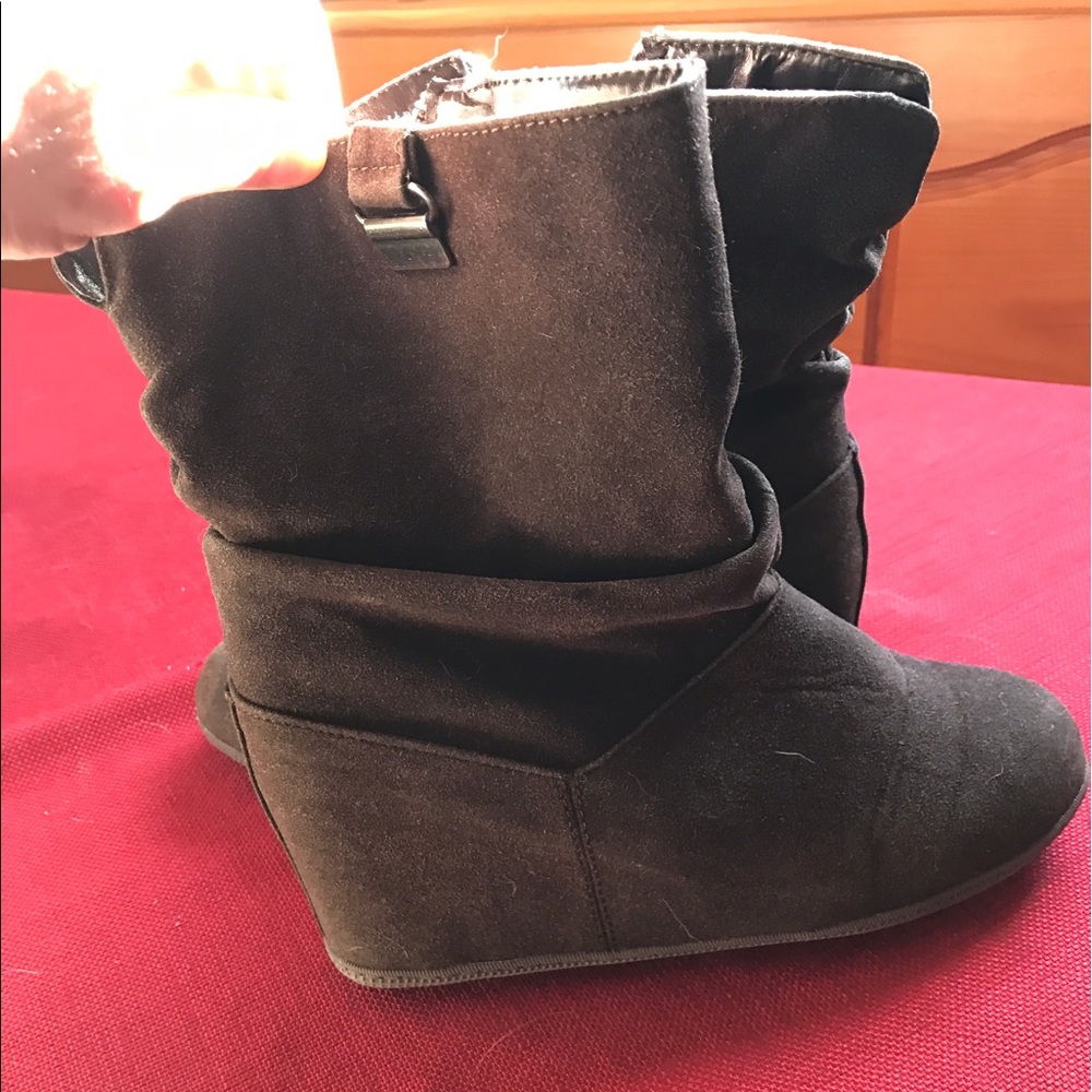 Brown heel boots size 8