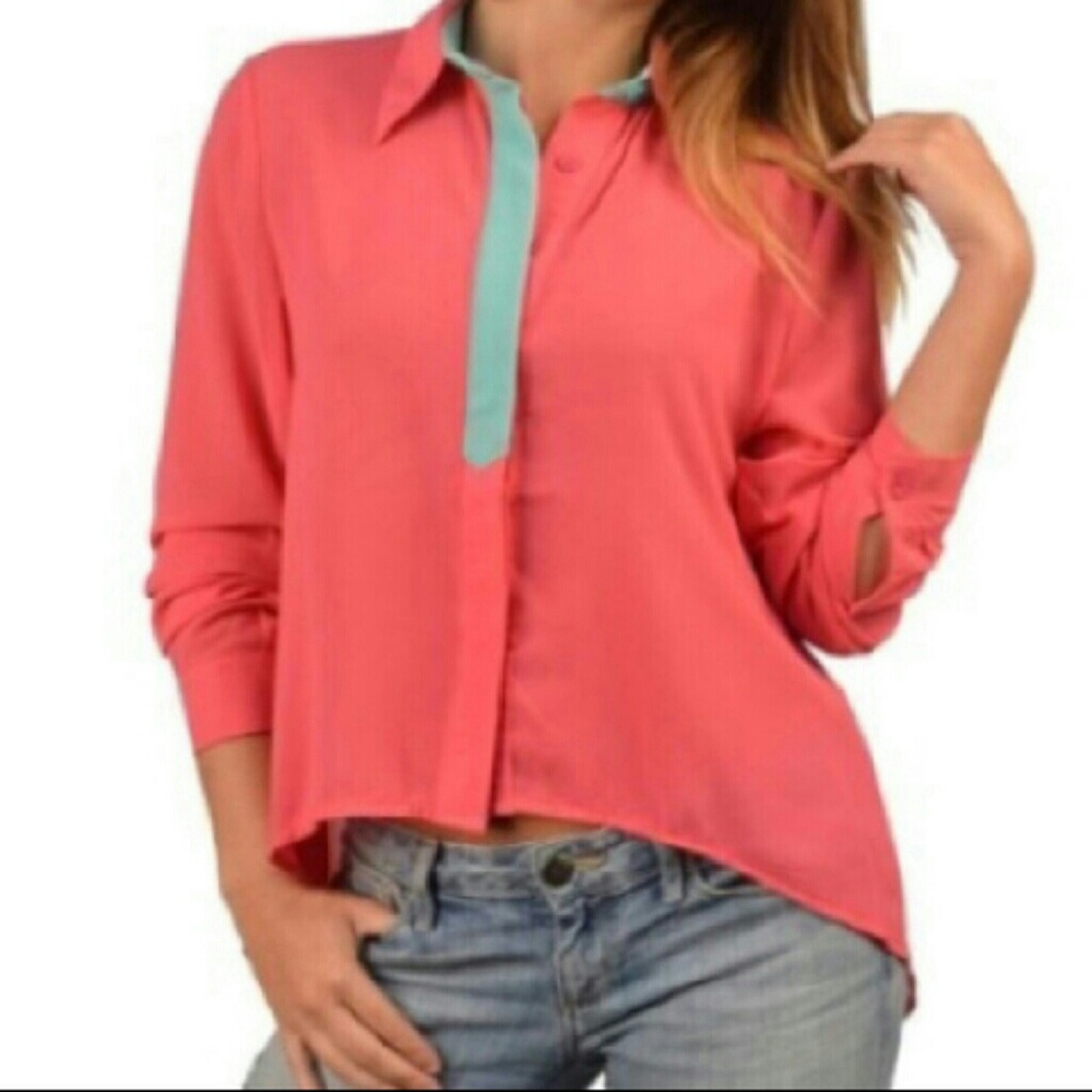 Cute blouse 🔵