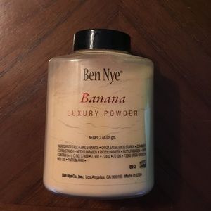 Ben Nye Banana powder