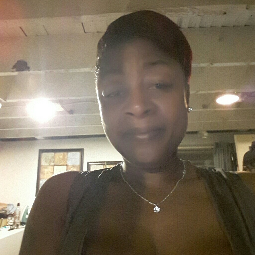 Meet your Posher, Yvonne