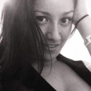 Meet your Posher, Dania