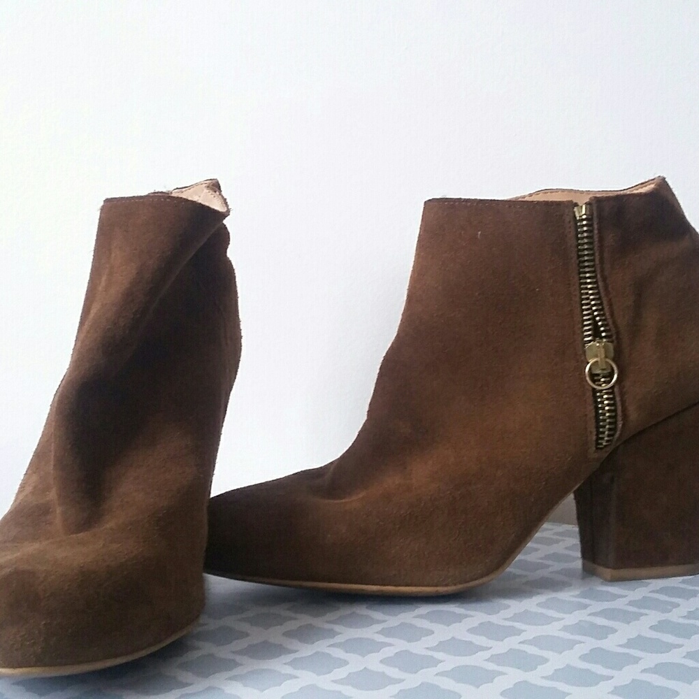 Zara brown suede ankle boots