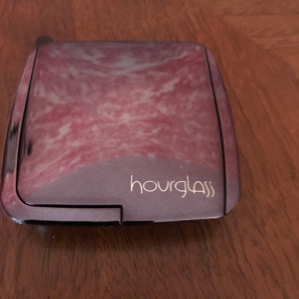 Laura mercier powder