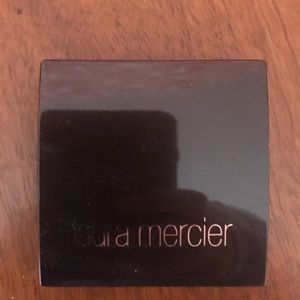 Laura mercier secret camouflage