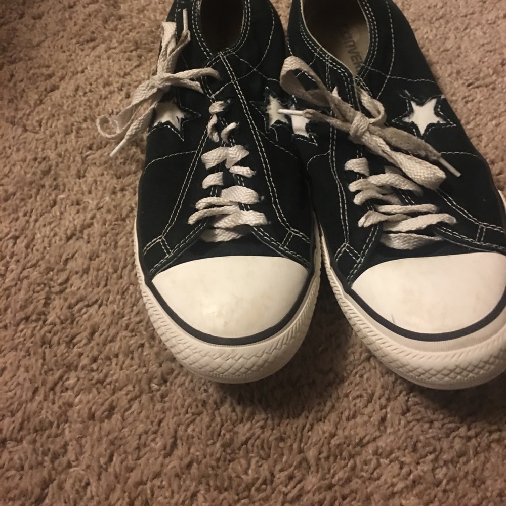 Black Converse All-Stars