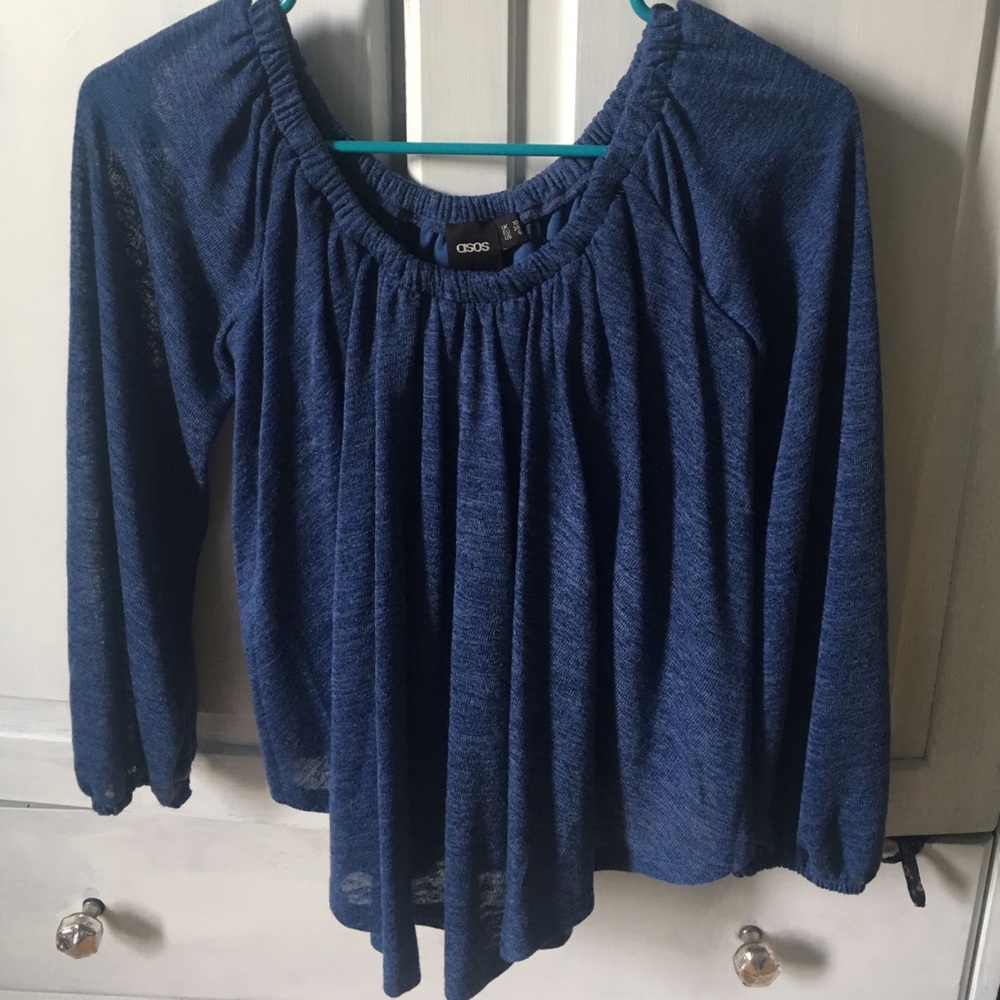 Off the shoulder quarter sleeve top