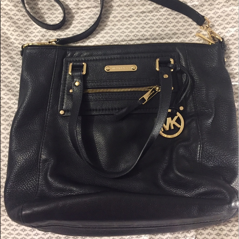 Michael Kors large shoulder/crossbody