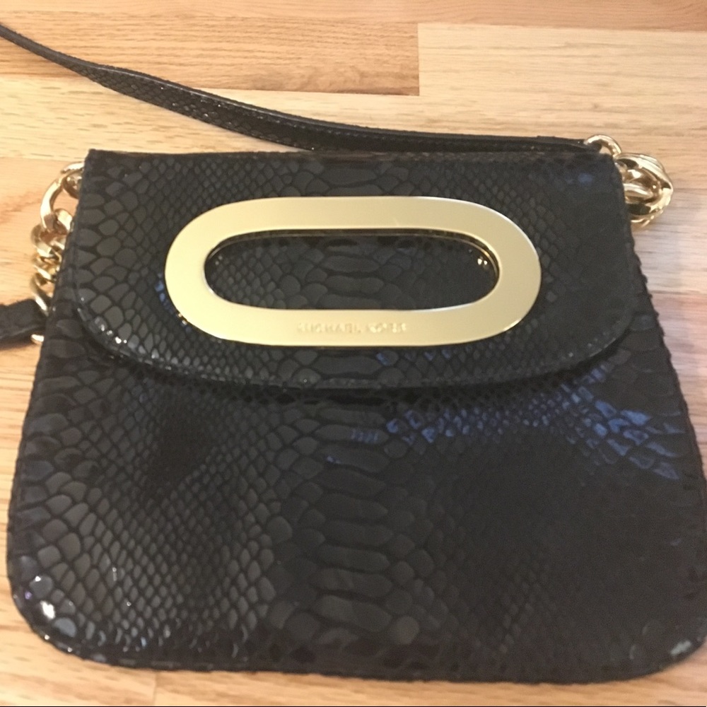 Michael Kors crrossbody