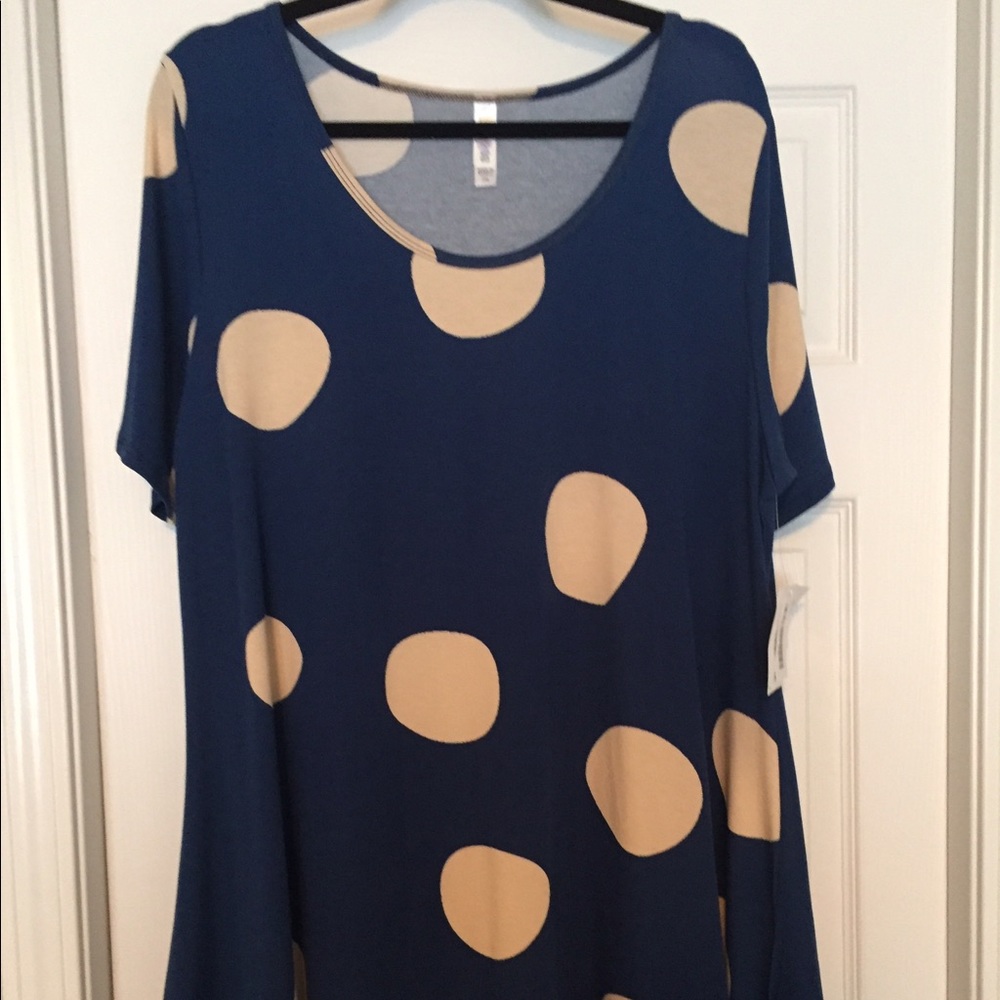 NWT LulaRoe Perfect Tee