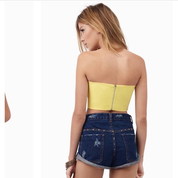 Tobi Crop Top - Picture 2 of 4