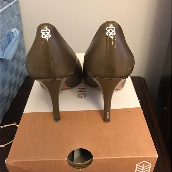 COACH pumps - Picture 3 of 4