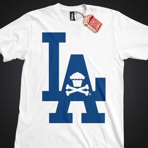 Johnny cupcakes sealed retired la lockup shirt