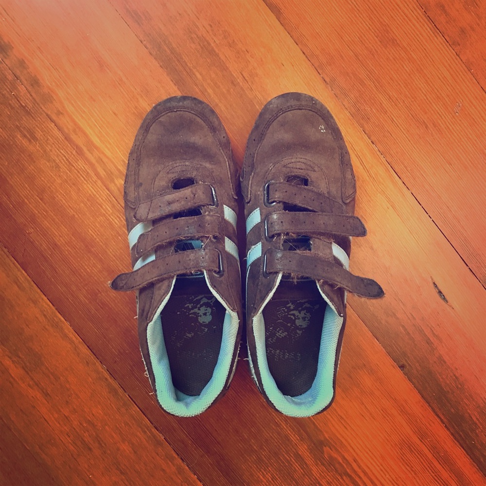 Velcro Gola sneakers, in brown with blue, size 6/7