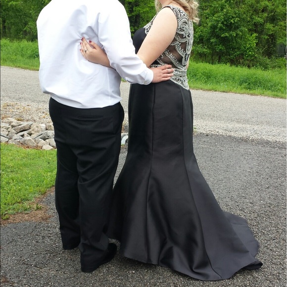 BLACK PROM DRESS WORN ONCE - Picture 2 of 5