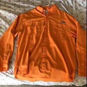 HELD FOR @ae537866. 2 Columbia shirts