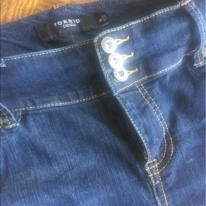 Size 16 torrid Bermuda shorts