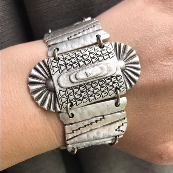 Jewelry - Art Deco style silver-tone bracelet Boho Gypsy