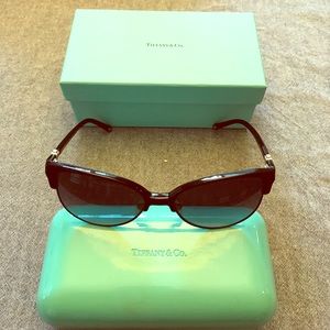 Gorgeous Tiffany & Co Polarized Cat Eye Sunglasses