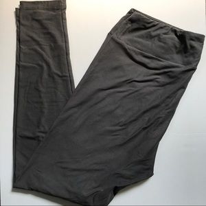 LulaRoe TC light gray leggings