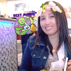 Meet your Posher, Lyza