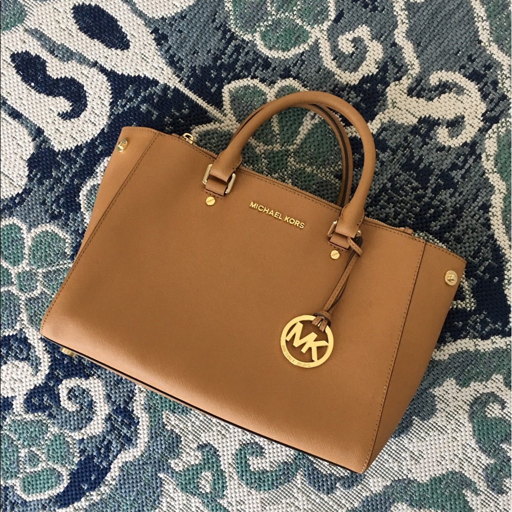 Michael Kors purse