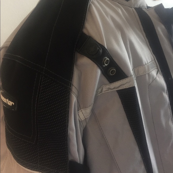 Motorcycle jacket - Picture 3 of 3