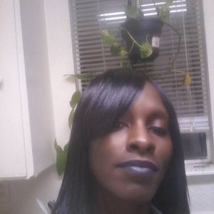 Meet your Posher, Eshia