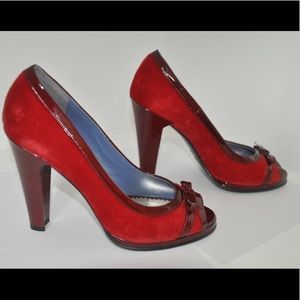 Marc Jacobs peep toe pumps