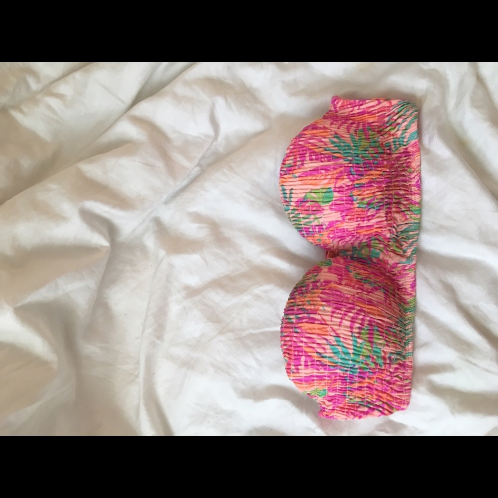 NWOT FLORAL SWIM TOP
