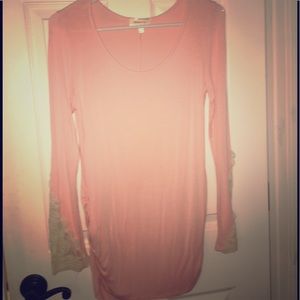 Light pink/peachy long sleeve top