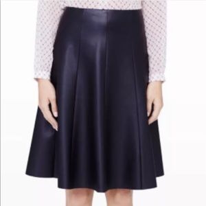 NEW 
CLUB MONACO
LANGLEY FAUX LEATHER SKIRT