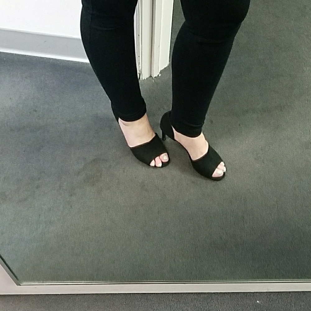 H&M size 7 sandle heel