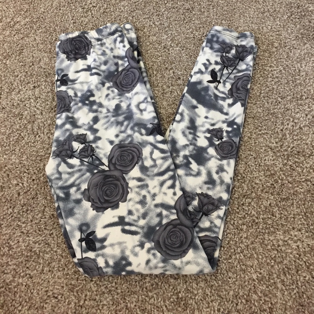 Infinity Raine OS Floral Leggings