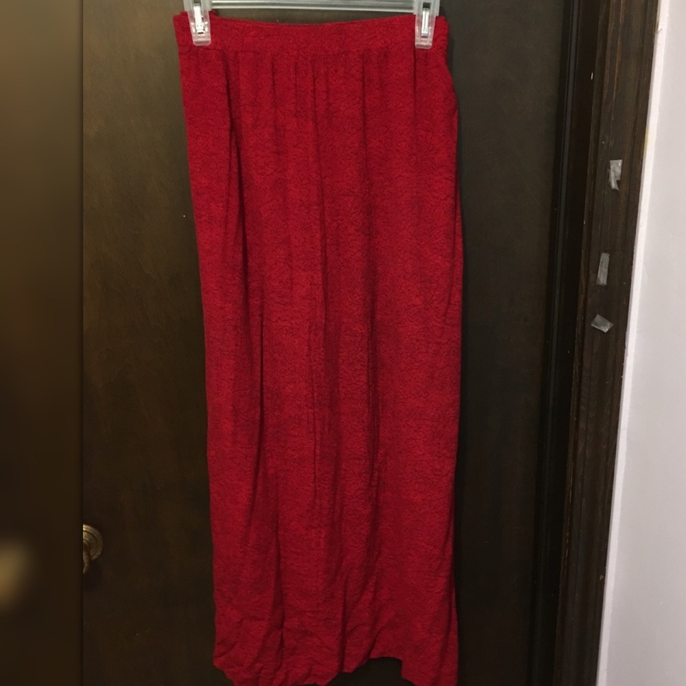 Red marbled flowy maxi skirt