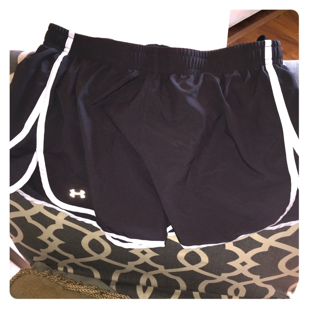 Grey Nike shorts